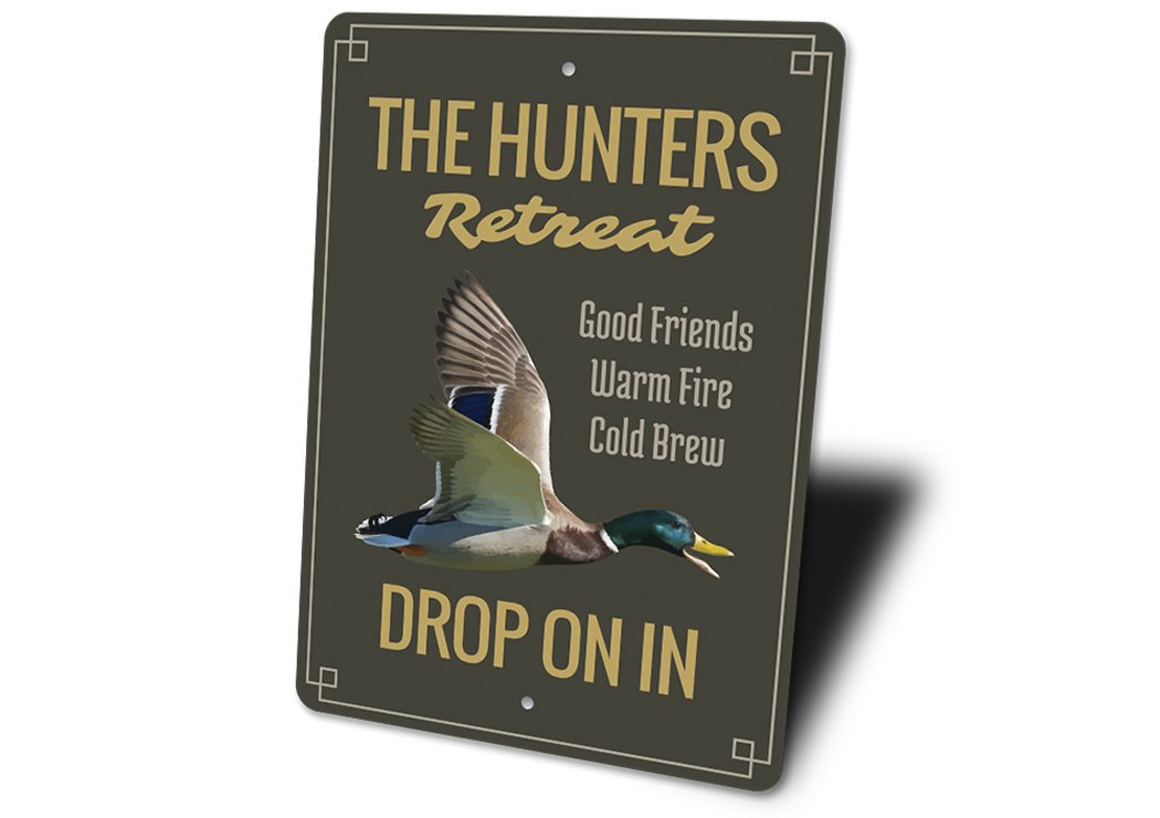 The Hunters Retreat Sign