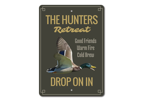 The Hunters Retreat Sign