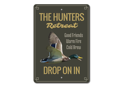 The Hunters Retreat Sign